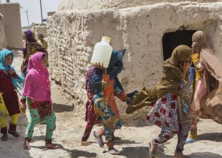 سقوط ایرانیان به چاه فقر ادامه دارد