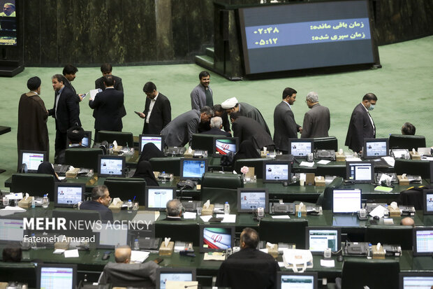 سقف پاداش پایان خدمت کارکنان دولت ۵۵۰ میلیون تومان شد