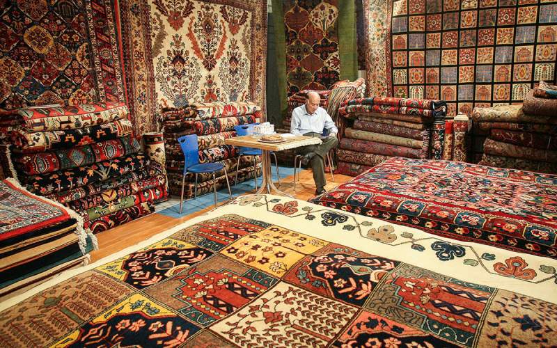 بازار فرش ایران در اختیار قاچاقچیان افغانستانی