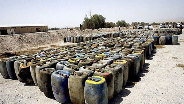 قاچاق سالانه ۹ میلیارد لیتر فرآورده نفتی از ایران