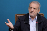 پزشکیان: ادارات بدون پنل خورشیدی در تابستان برق ندارند