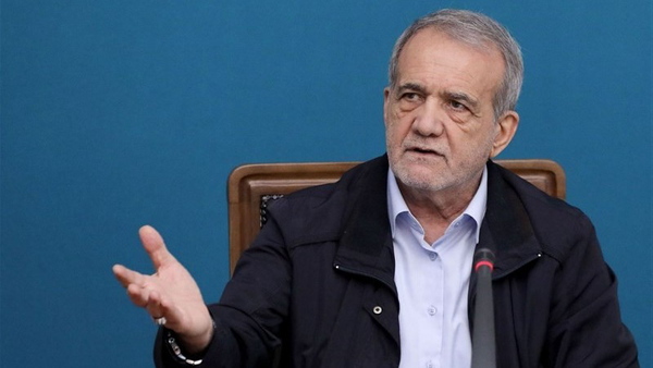 پزشکیان: ادارات بدون پنل خورشیدی در تابستان برق ندارند