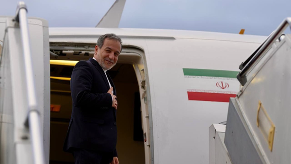 عراقچی راهی جده شد