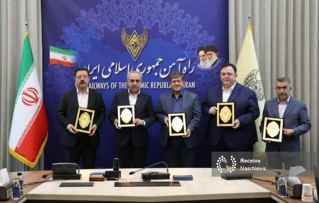 امضای تفاهم نامه ساخت چند پروژه ریلی با سرمایه‌گذار خارجی