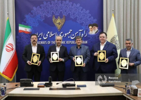 امضای تفاهم نامه ساخت چند پروژه ریلی با سرمایه‌گذار خارجی